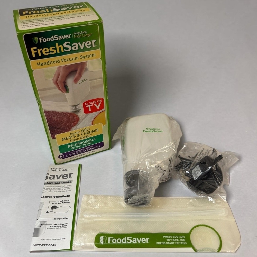 NEW FoodSaver FreshSaver Handheld Vacuum Sealer System White Rechargeable in Box